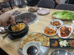 -牛信亭韩国料理·炭火烤肉(紫藤路店)