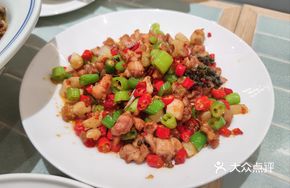 Sour Cabbage and Fresh Chili Chicken