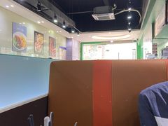 -锦园春香港茶餐厅(西海湾旗舰店)