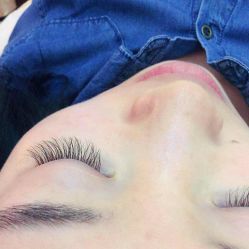 -EMILY艾枚莉美甲美睫·美颜·现磨咖啡