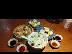 -鑫震源·苏式大虾生煎(山塘街店)