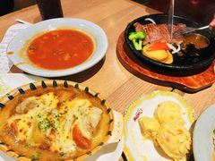 -玛格萝妮比萨屋(四平店)