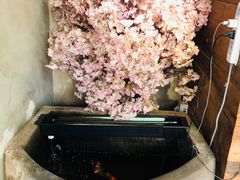 -愉肴麻辣香锅(中山路店)