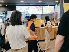 -麦当劳(上海虹桥站30B检票口楼上)