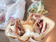 -Bánh Mì Huynh Hoa