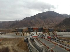 -比如骷髅墙景区