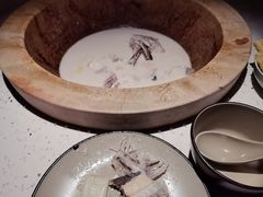 -云荷里·蒸汽石锅鱼·云南菜(中发百旺店)