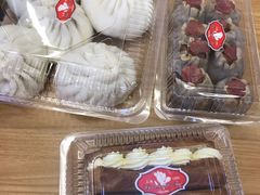 -白玉兰食品甜凤店(合生汇店)