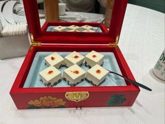 -品海楼·大连海胆锅贴馆(东港店)