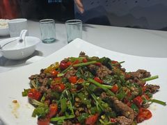 -三湘四水正宗湘菜(君峰路店)