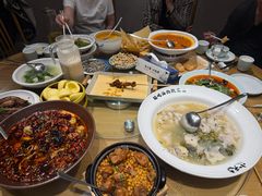 -严记小天府酸菜鱼(西四路店)