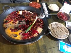 -黄潇洒老火锅(九眼桥宏济巷店)