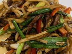 酸萝卜炒牦牛肉-宗巴雍姆藏餐府
