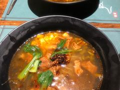 -八月美食小馆(银泰城总店)