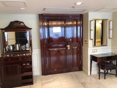 -深圳富苑皇冠假日套房酒店