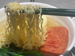 瑞士鸡翼捞公仔面-和平馆·地道港澳茶餐厅(西门口店)