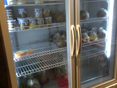 -志龙皇冠吃货椰子铺