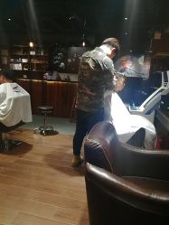-PE SALON