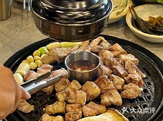 在弘大混入一家给公司做团建的烤肉店