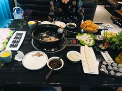 -东椰·海南椰子鸡火锅(朝阳门店)