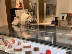 -Fridi Patisserie Cafe