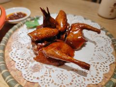 金牌脆皮玻璃纸乳鸽-粤集·手工粤菜(皇庭广场店)