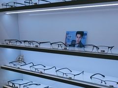 -罗伯特眼镜·蔡司官方授权(前海桂湾店)