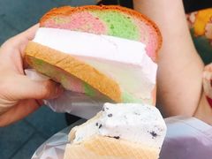 -詹爷爷乌节路街头冰淇淋