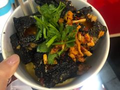 黑色经典臭豆腐-黑色经典臭豆腐·湖南特产(坡子街店)