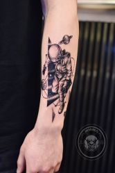 -越域刺青
