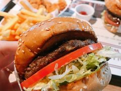 -The Habit Burger Grill 哈比特汉堡(复兴soho店)