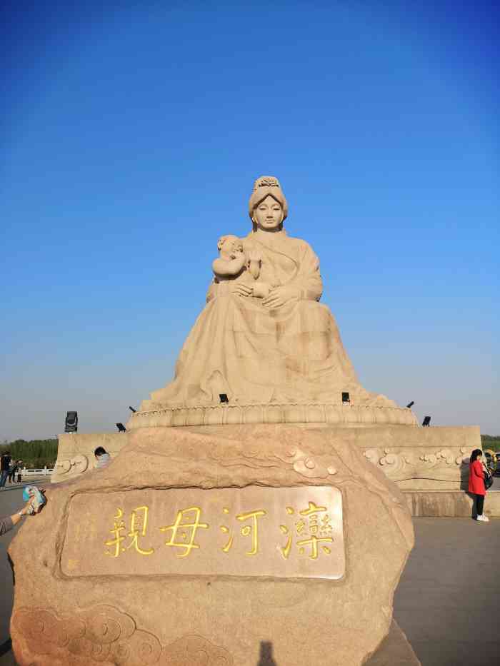 滦河母亲广场