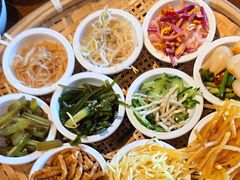 -包整·丝娃娃(一览甲秀楼风景店)