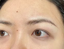 -一个差评成就的纹眉店
