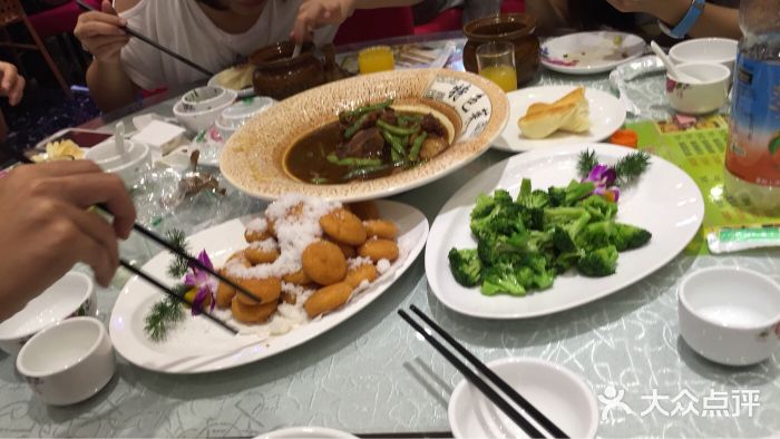 红蜡烛•瓦罐粥家常菜•夜宵(中山路店)红蜡烛海鲜粥城(中山路店)图片