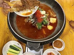 -喇喇排骨火锅·传统韩式脊骨汤(望京西园总店)