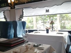 餐具摆设-火车头法国西餐厅