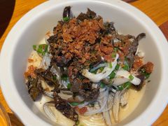 树皮菜拌鸡枞菌-SHAN山(前滩太古里店)