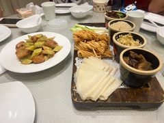 -老牌坊鲁菜名店(宽厚里店)