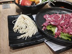 -呷哺呷哺(新世界百货望京店)