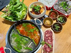 -苗阿哥酸汤牛肉火锅(体育场店)