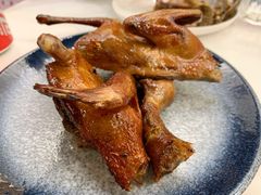 招牌黑椒脆皮鸽-光头老板·本帮菜