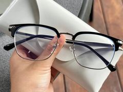 -浮光眼镜·蔡司视觉合作·数字验配中心(陆家嘴店)