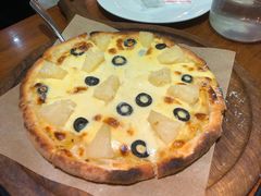 菠萝榴莲披萨-又鸟pizza海南鸡饭(假日广场店)