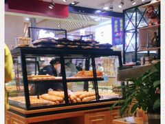 面包甜点陈列柜-迪莉娅(欧亚卖场店)