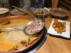 -洱火云南酸菜牛肉火锅(石景山当代商城店)