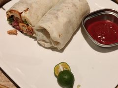 鸡肉手卷饼-耶里夏丽·丝路新疆菜·清真食品(徐汇南丹东路臻选店)