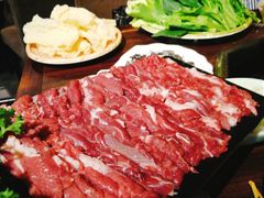 鲜切羊腿肉-臻馆小龙虾