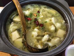 -周鱼小馆石锅酸菜鱼(活力汇店)