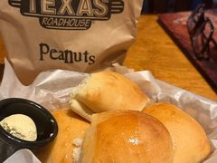 餐前面包配肉桂奶油-Texas Roadhouse(世纪汇广场店)
